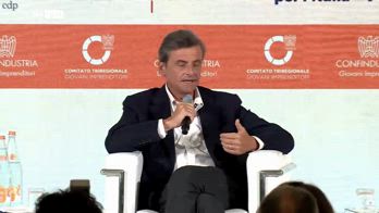 Iran, Calenda: Paese terrorista ma Israele è fuori controllo