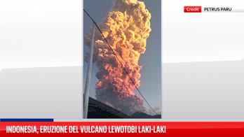 Indonesia, eruzione del vulcano Lewotobi Laki-Laki
