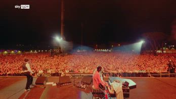 Estate 2025: Lucio Corsi in tour, incanta i fan al Rock in Roma