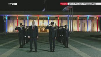 Israele, colori bandiera Usa illuminano edificio Knesset