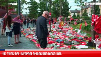Uk, tifosi del Liverpool omaggiano Diogo Jota
