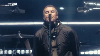 Oasis Live '25, Noel e Liam Gallagher cantano "Acquiesce". VIDEO