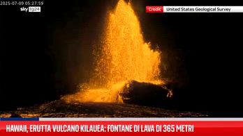 Hawaii, erutta vulcano Kilauea: fontane di lava di 365 metri