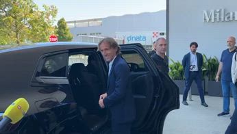 modric milan arrivo aeroporto video