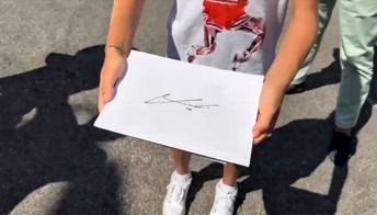 modric-milan-autografo-bambino-news