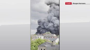 Belgio, incendio Tomorrowland: palco in fiamme e fumo nero