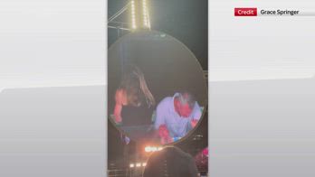 Concerto Coldplay, kiss cam svela affair CEO Astronomer