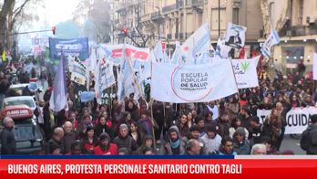 Argentina, proteste dei lavoratori contro presidente Milei
