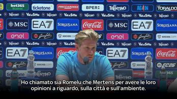 CONF DE BRUYNE SU MERTENS LUKAKU_2647771