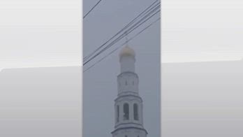 Terremoto Kamchatka, un campanile oscilla violentemente