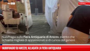 Nubifragio su Arezzo, allagata la fiera Antiquaria