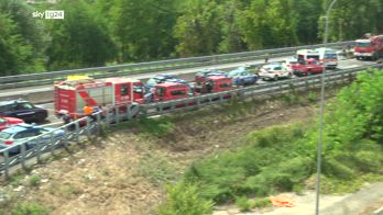 Incidente sull'A1, coinvolta autoambulanza, tre morti