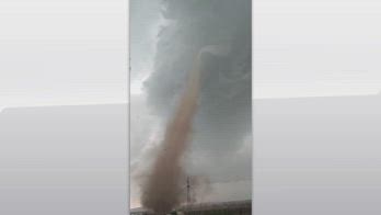 Cina, tornado a Ulan Hada: colonna di vento e detriti