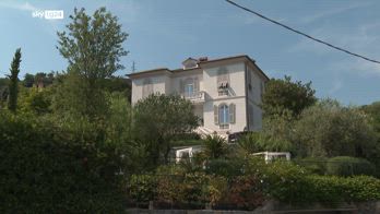 Femminicidio La Spezia, uccide l'ex moglie e poi si costituisce