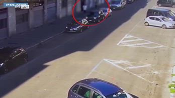 Milano, coppia di 19enni rapina 89enne: arrestati