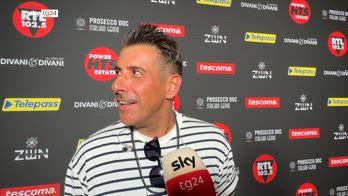 Power Hits Estate, Francesco Gabbani ci racconta che giudice sarà a X Factor