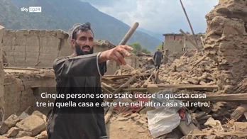 Intere famiglie sono sepolte sotto le macerie