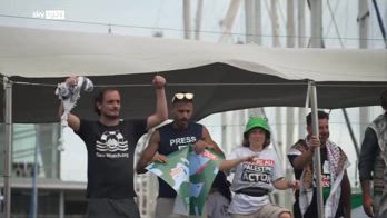 Flottilla in viaggio verso gaza con tonnellate di aiuti. Israele, per loro carcere duro