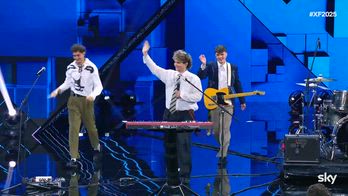 X Factor, i Cosmonauti Borghesi ci portano negli anni â80