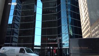 ERROR! Rating Italia, Fitch rialza a BBB+, outlook stabile