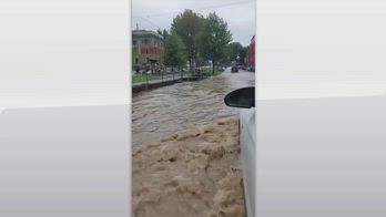 Maltempo Milano, il Seveso Ã¨ esondato: strade allagate