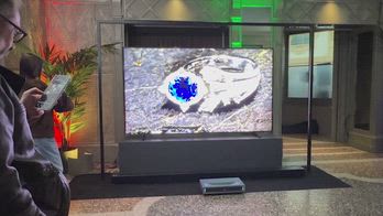 Come si vede il nuovo tv RGB MiniLED 116" di Hisense