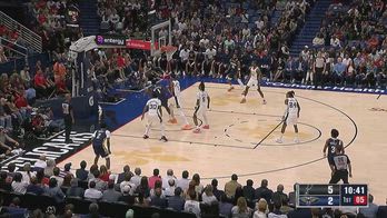 NBA, 9 stoppate di Victor Wembanyama contro New Orleans