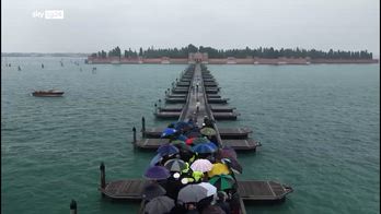 1° novembre, allestito a Venezia il Ponte Votivo