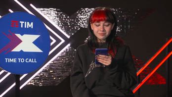 X Factor 2025, i concorrenti telefonano alle loro mamme