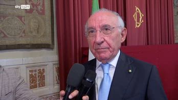 Garante Privacy: no alle dimissioni. Sulla manovra è ancora scontro