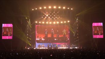 Carboni canta mare mare con Elisa, Jovanotti e Cremonini