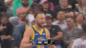NBA, 49 punti per Steph Curry contro San Antonio