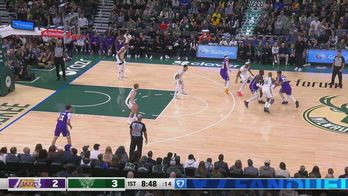 NBA, 41 punti di Luka Doncic contro Milwaukee