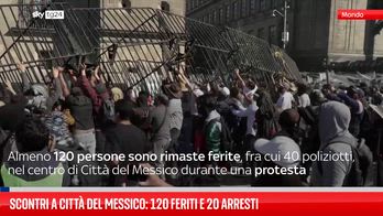 Scontri a Città del Messico: 120 feriti e 20 arresti