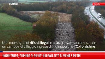 Inghilterra, cumulo di rifiuti illegali alto almeno 6 metri