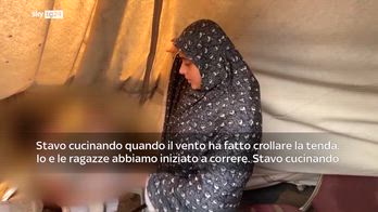 Maltempo Gaza, tende distrutte dalle piogge e popolazione al freddo