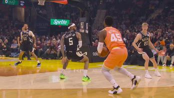 NBA, 37 punti per Donovan Mitchell contro Milwaukee