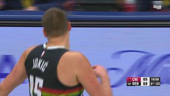NBA, tripla doppia da 36-18-13 di Jokic contro Chicago