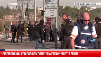 Un'auto speronata e un accoltellamento in Cisgiordania: un morto e tre feriti