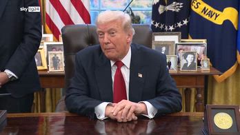 Ucraina, Trump: Zelensky dovrà approvare piano oppure guerra