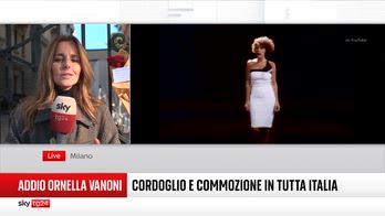 Ornella Vanoni morta, i messaggi sotto casa dell'artista