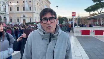 Femminicidi, Fratoianni: in piazza contro governo retrogrado che porta indietro lancette del tempo