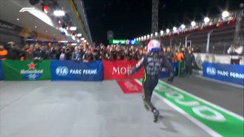 verstappen abbraccia meccanici