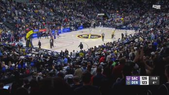 NBA, Westbrook se la prende con la mascotte di Denver