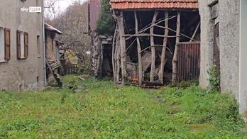 Accoltellata dall'ex compagno nel genovese