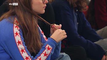 ++ EMB 24/11 H22 ++ Parlami - Dialoghi contro la violenza