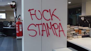 Torino, reazioni dopo l'irruzione nella redazione de La Stampa