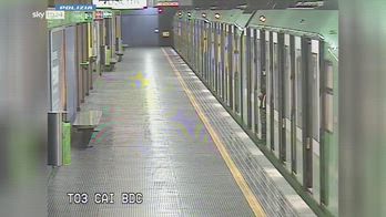 Milano, rapine violente in metro: fermati 5 giovani
