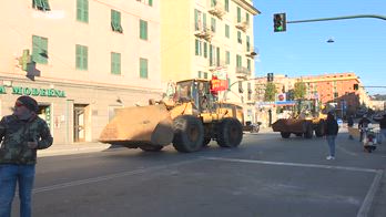 Ex Ilva, a Genova i lavoratori festeggiano dopo le rassicurazioni del Mimit