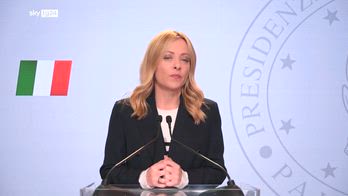 Meloni: Europa si difenda da sola. Schlein: Governo diviso su Kiev